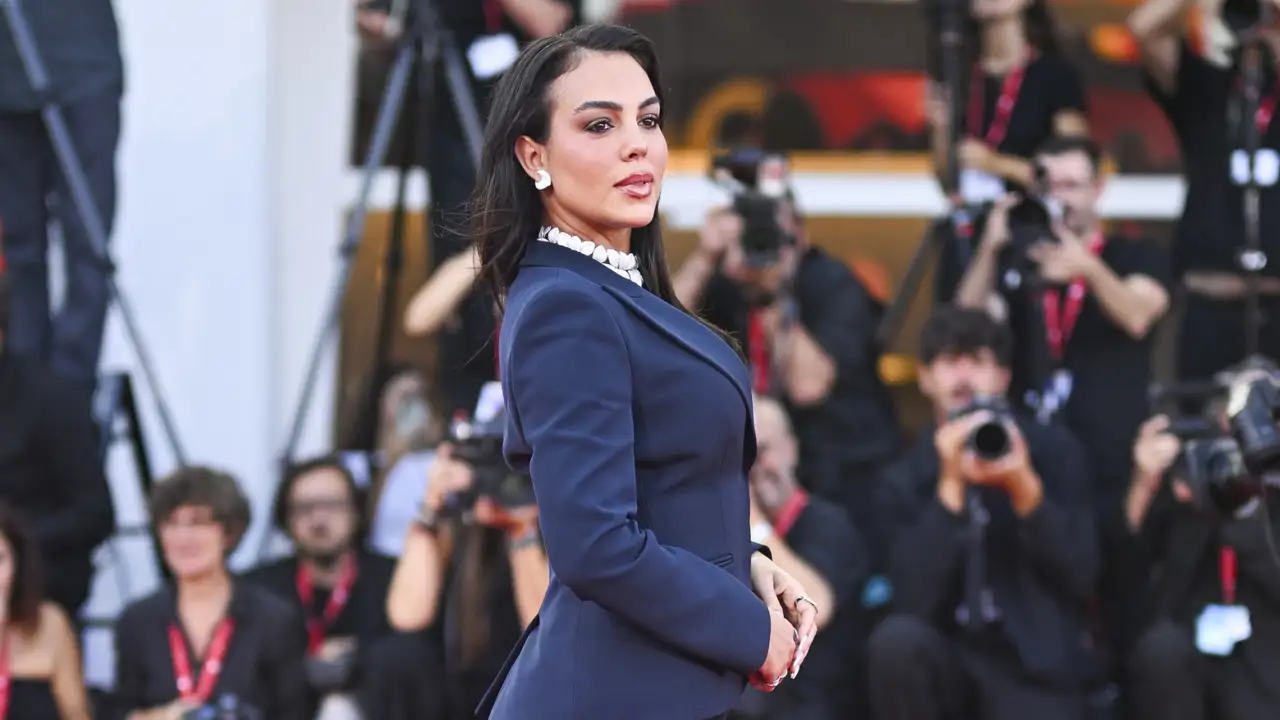 georgina-rodr-guez-sorprende-con-su-look-en-la-alfombra-roja-del