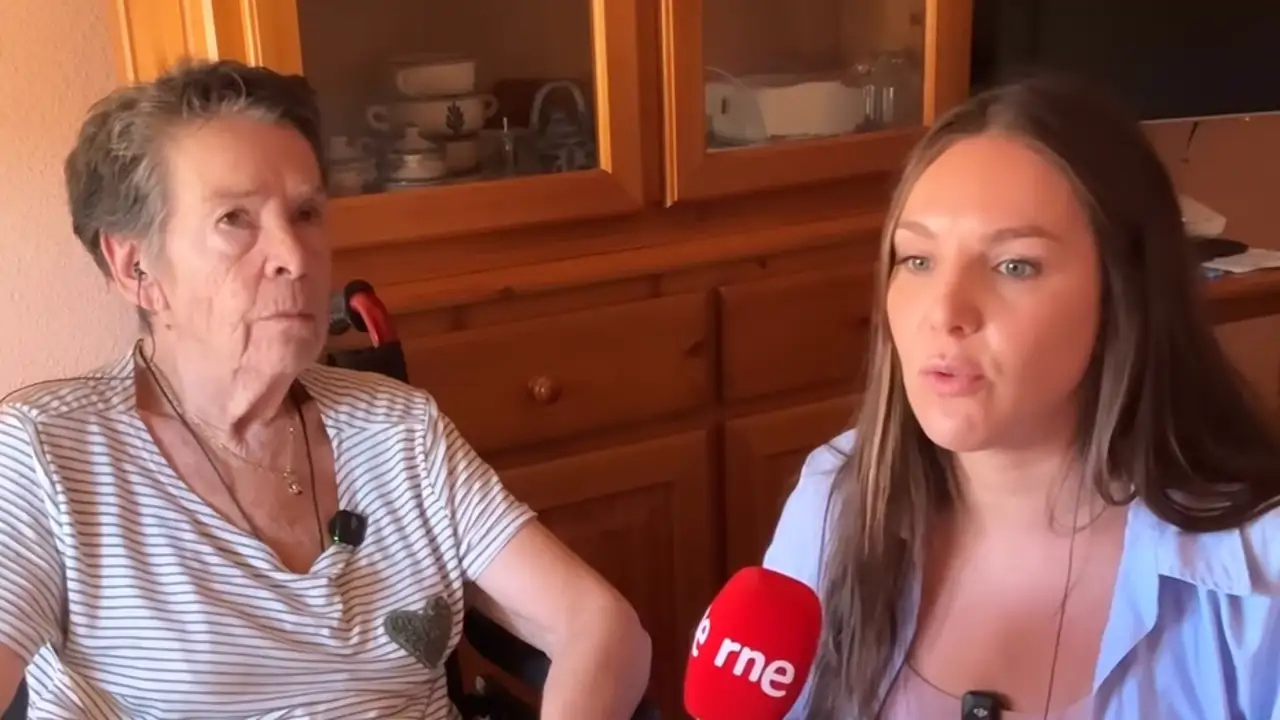 Maricarmen, la vecina de 87 años desahuciada en Madrid: “Estoy hecha polvo. Yo no he dejado de pagar ni una sola renta. Estos años me han pasado factura”