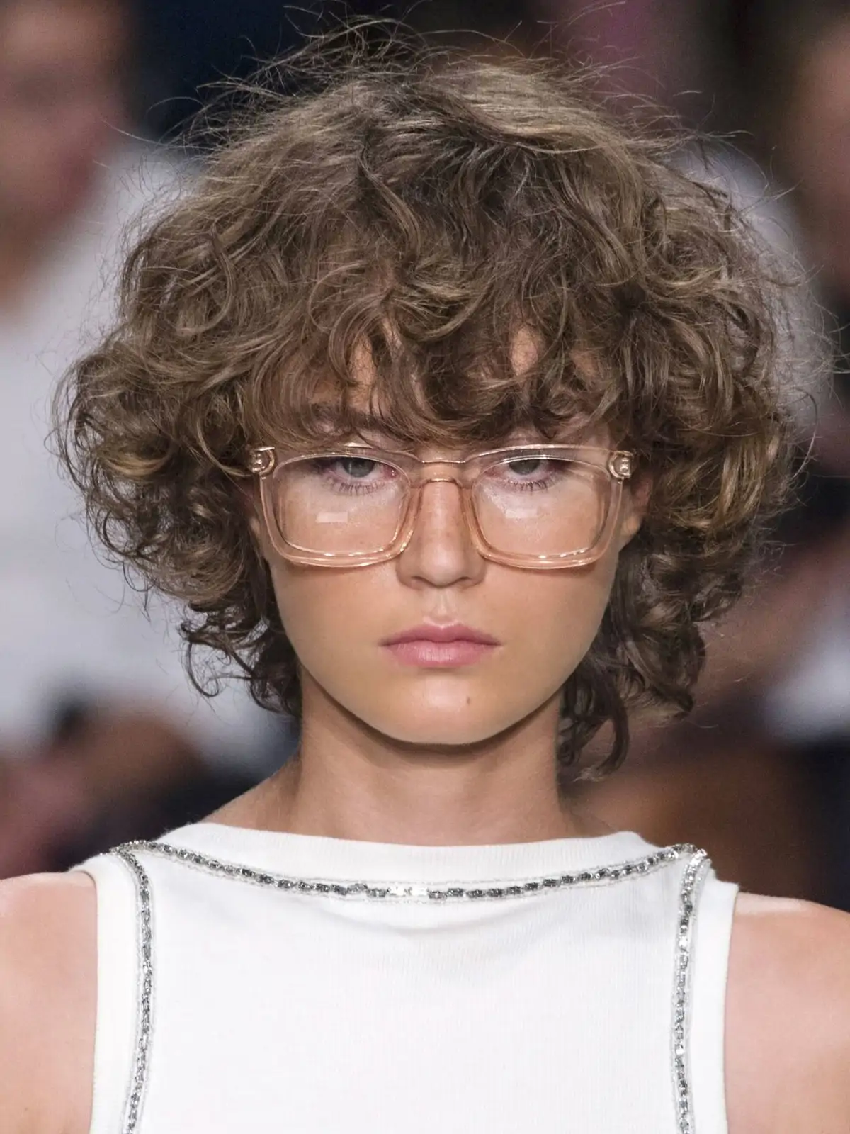 El corte de pelo más moderno para las mujeres de pelo rizado, según una ...